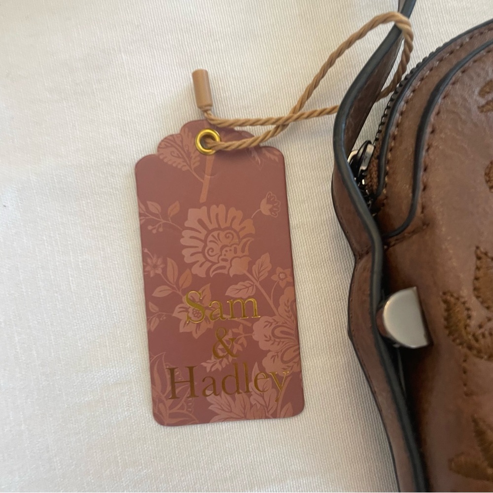 Sam & Hadley Embroidered Dome Cross Crossbody NWT - Picture 2 of 6